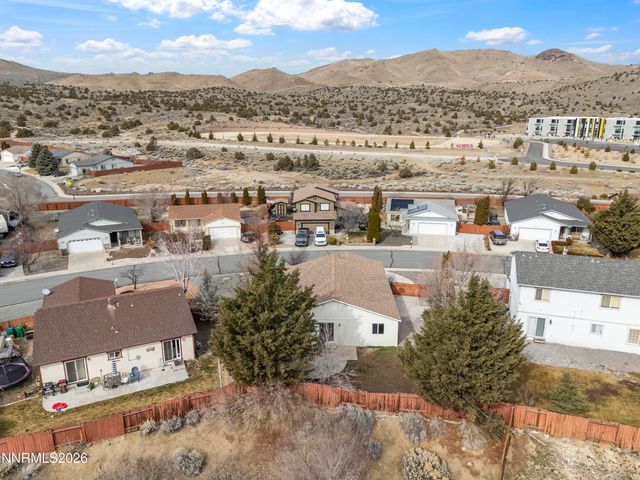 706 Strauss Court, Sun Valley, NV 89433