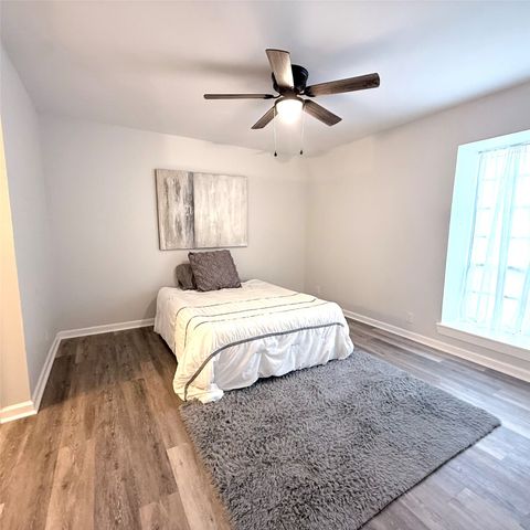 5323 Fleetwood Oaks Avenue 256, Dallas, TX 75235