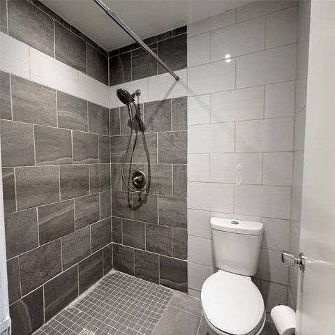 5323 Fleetwood Oaks Avenue 256, Dallas, TX 75235