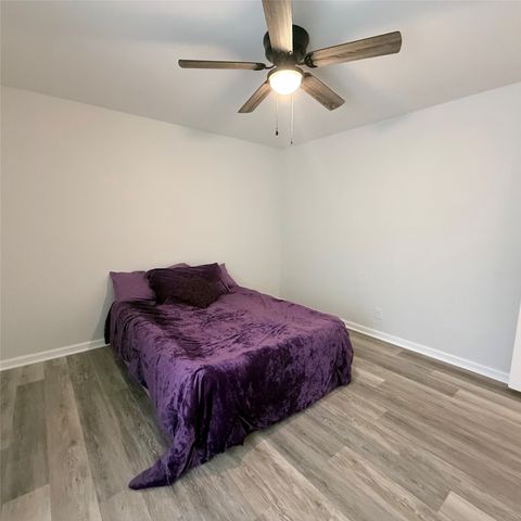 5323 Fleetwood Oaks Avenue 256, Dallas, TX 75235