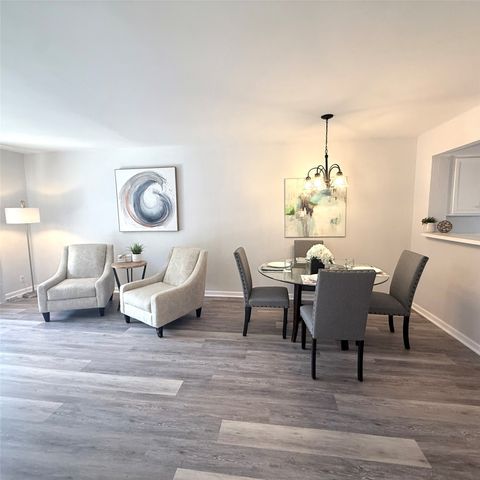 5323 Fleetwood Oaks Avenue 256, Dallas, TX 75235