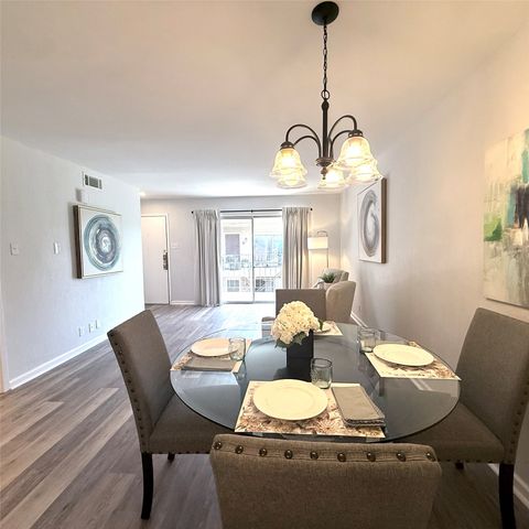 5323 Fleetwood Oaks Avenue 256, Dallas, TX 75235