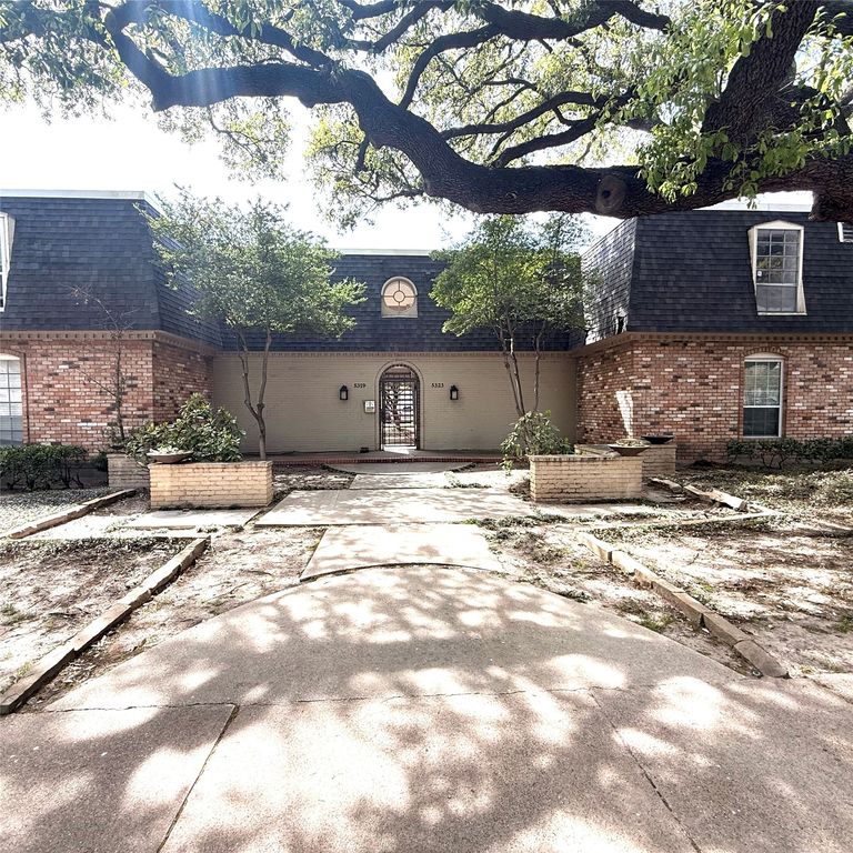 5323 Fleetwood Oaks Avenue 256, Dallas, TX 75235