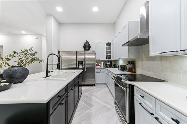 10271 Cypress Lakes Preserve Drive, Lake Worth, FL 33449