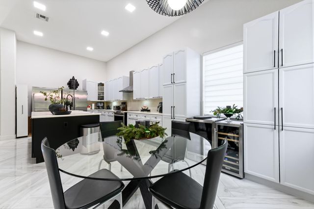 10271 Cypress Lakes Preserve Drive, Lake Worth, FL 33449