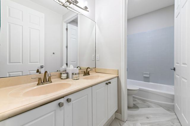 10271 Cypress Lakes Preserve Drive, Lake Worth, FL 33449