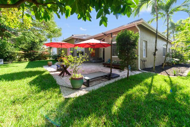 10271 Cypress Lakes Preserve Drive, Lake Worth, FL 33449