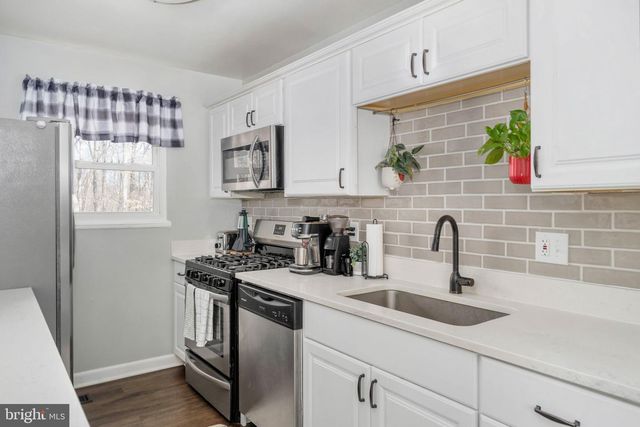 5570 ROWSER DR, Woodbridge, VA 22193