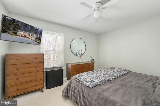 5570 ROWSER DR, Woodbridge, VA 22193