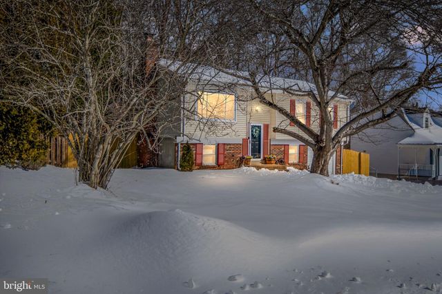 5570 ROWSER DR, Woodbridge, VA 22193