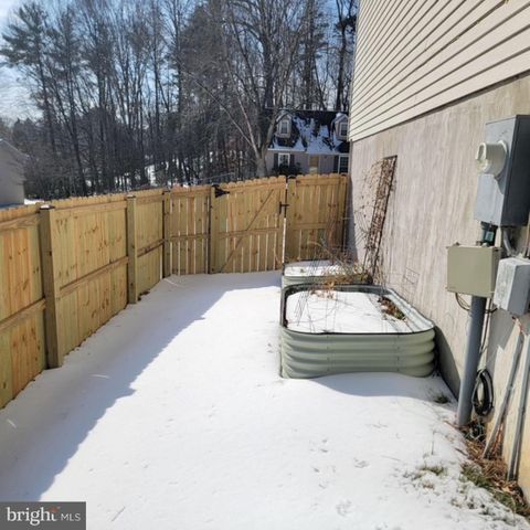 5570 ROWSER DR, Woodbridge, VA 22193