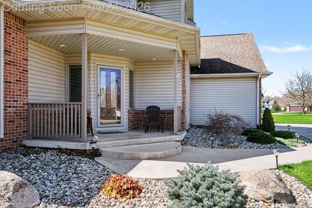 2370 Stonebrook Court, Flint Charter Township, MI 48433