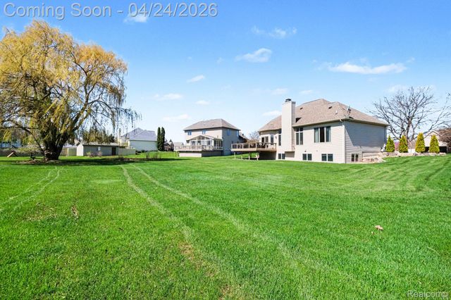 2370 Stonebrook Court, Flint Charter Township, MI 48433