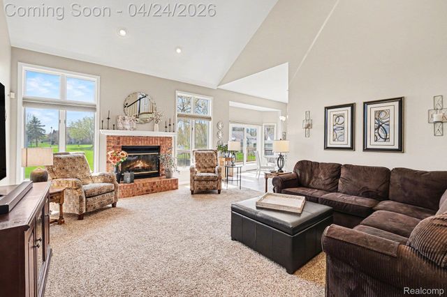 2370 Stonebrook Court, Flint Charter Township, MI 48433