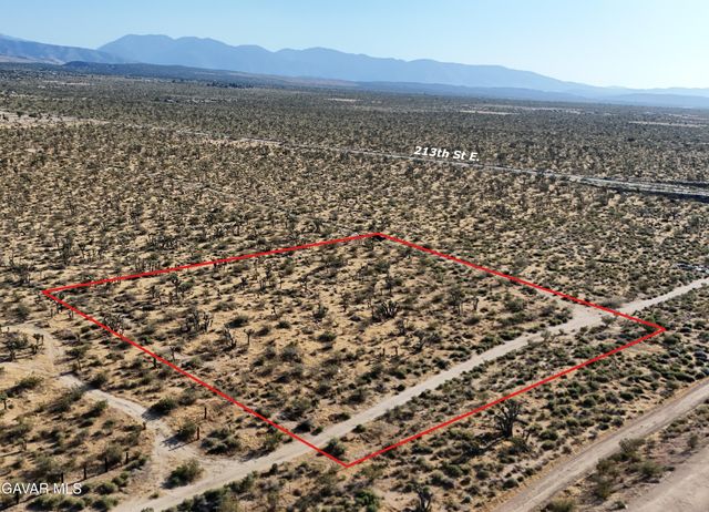 Laurelmere Drive, Llano, CA 93544