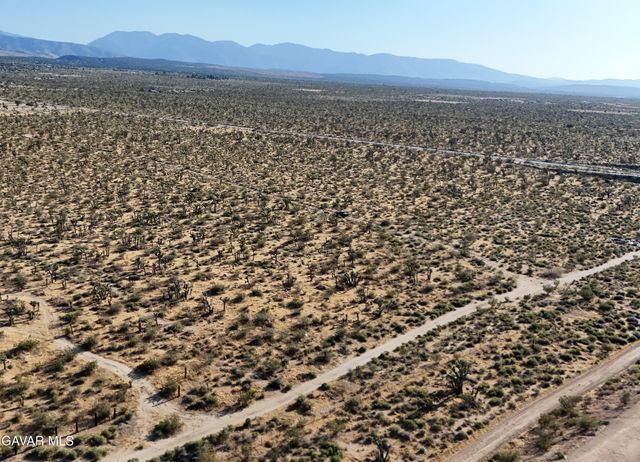 Laurelmere Drive, Llano, CA 93544