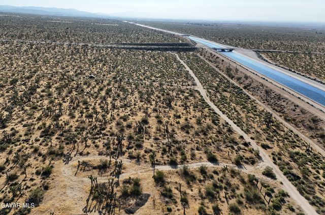Laurelmere Drive, Llano, CA 93544