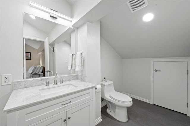1500 Woodlawn BLVD 304, Austin, TX 78703