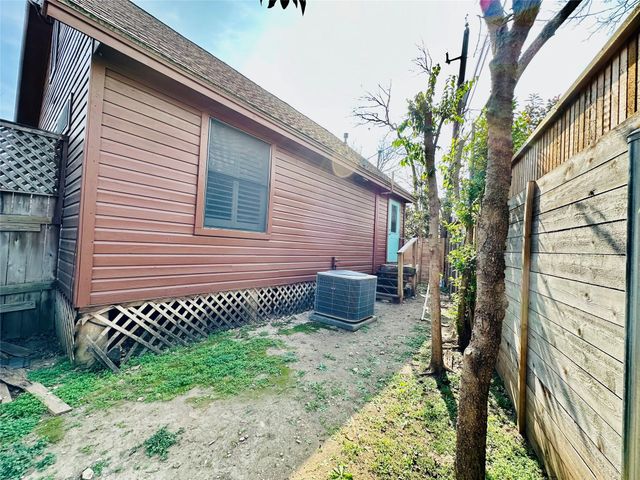 4804 Ramsey Ave B, Austin, TX 78756