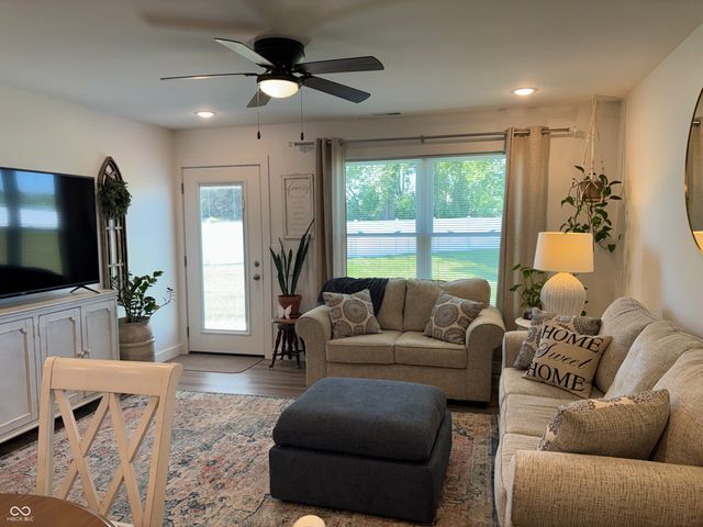 1511 Coen Court, Columbus, IN 47201