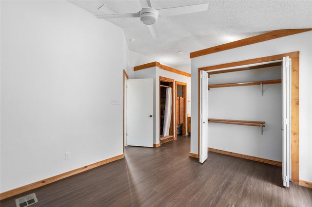 334 Coventry RD, Spicewood, TX 78669