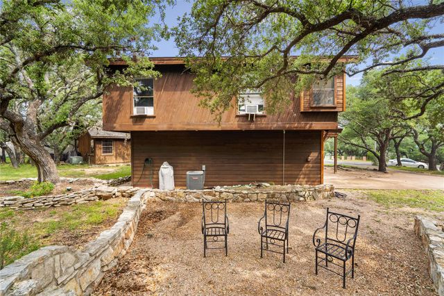 334 Coventry RD, Spicewood, TX 78669