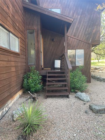 334 Coventry RD, Spicewood, TX 78669