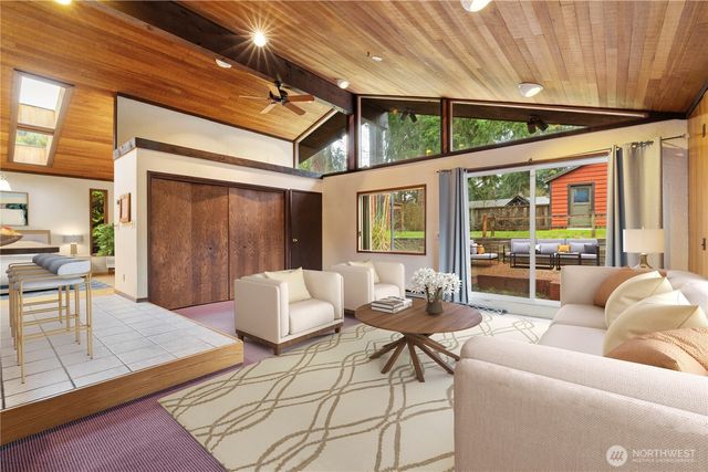 19326 5th Avenue NE, Shoreline, WA 98155