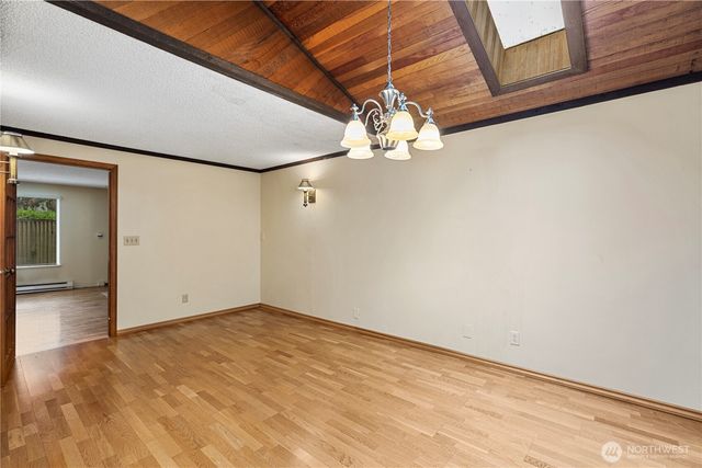 19326 5th Avenue NE, Shoreline, WA 98155