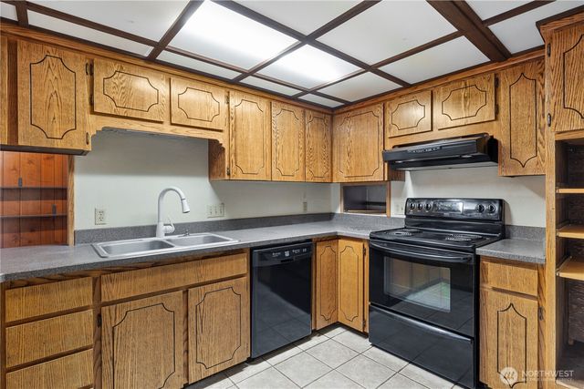 19326 5th Avenue NE, Shoreline, WA 98155