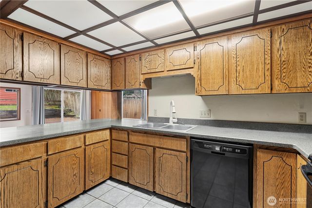 19326 5th Avenue NE, Shoreline, WA 98155