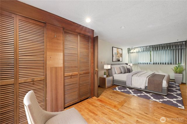 19326 5th Avenue NE, Shoreline, WA 98155