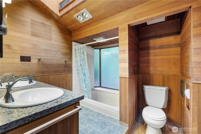 19326 5th Avenue NE, Shoreline, WA 98155