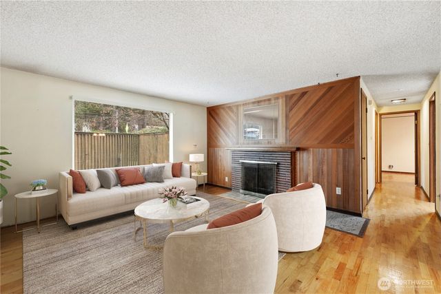 19326 5th Avenue NE, Shoreline, WA 98155