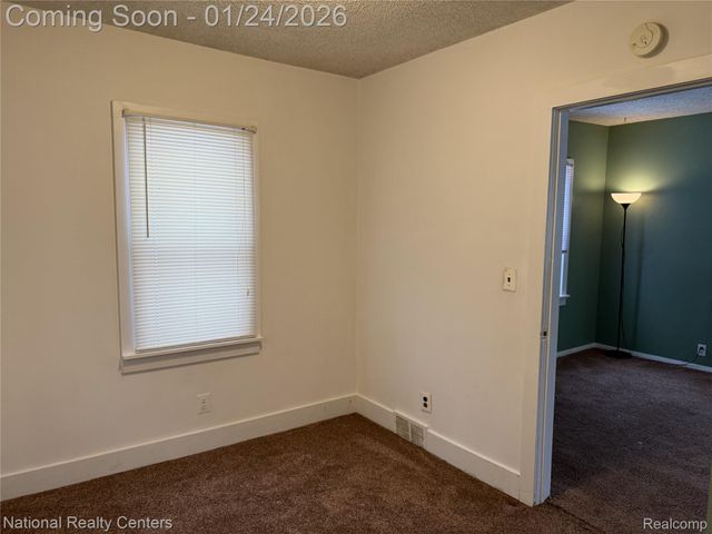 250 W Walton Boulevard, Pontiac, MI 48340