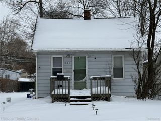 250 W Walton Boulevard, Pontiac, MI 48340