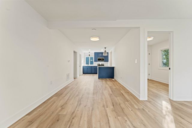 18241 Ridgewood Avenue, Lansing, IL 60438