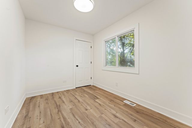 18241 Ridgewood Avenue, Lansing, IL 60438