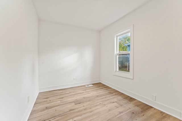 18241 Ridgewood Avenue, Lansing, IL 60438