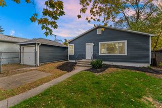 18241 Ridgewood Avenue, Lansing, IL 60438
