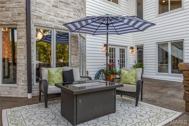 5 Shelbourne Wood Court, Weldon Spring, MO 63304