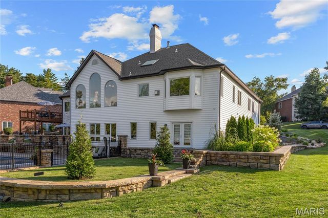 5 Shelbourne Wood Court, Weldon Spring, MO 63304