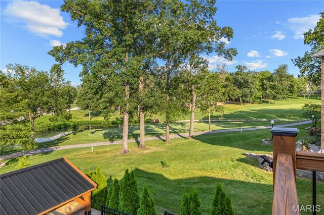 5 Shelbourne Wood Court, Weldon Spring, MO 63304