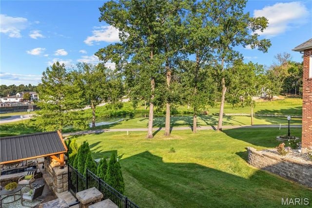5 Shelbourne Wood Court, Weldon Spring, MO 63304