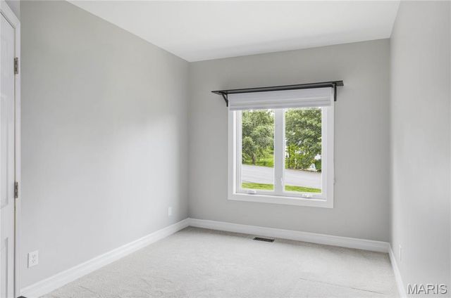 5 Shelbourne Wood Court, Weldon Spring, MO 63304
