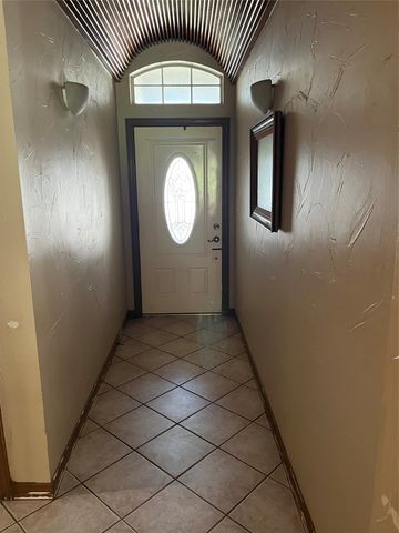 101 Burton Hill Drive, Weatherford, TX 76087