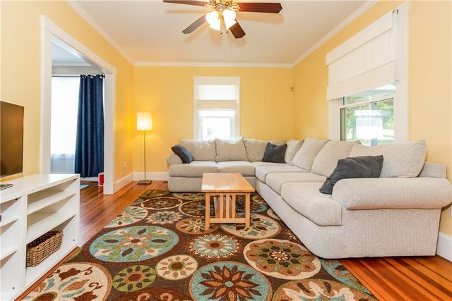 22 Bateman Avenue, Newport, RI 02840