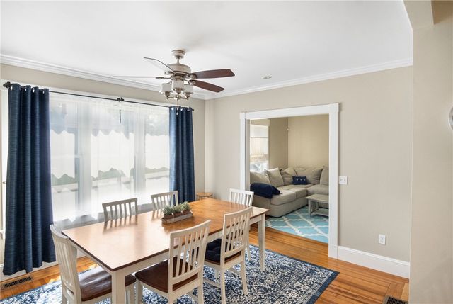 22 Bateman Avenue, Newport, RI 02840