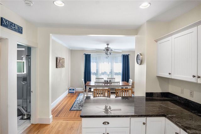 22 Bateman Avenue, Newport, RI 02840