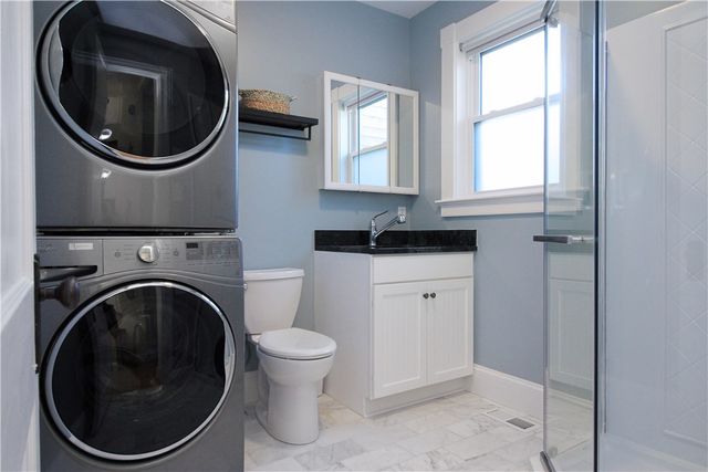 22 Bateman Avenue, Newport, RI 02840